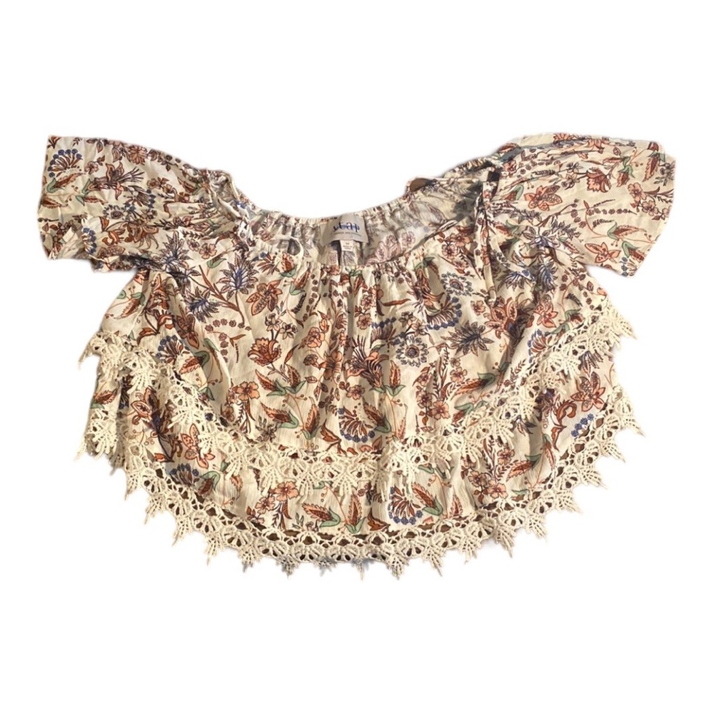 All Things Are Possible Floral Rayon Blouse – Women’s Size M – Short Sleeve Top